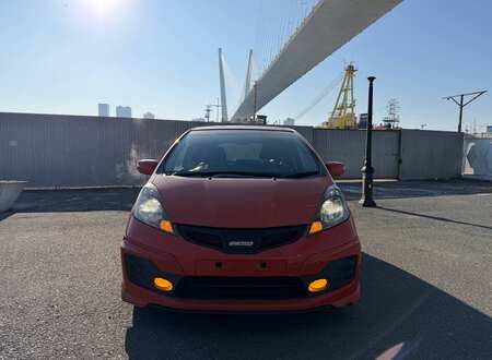 Видео обзор хетчбека Honda FIT RS Mugen