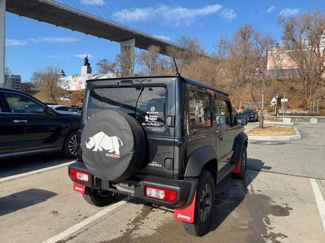 Suzuki Jimny Sierra