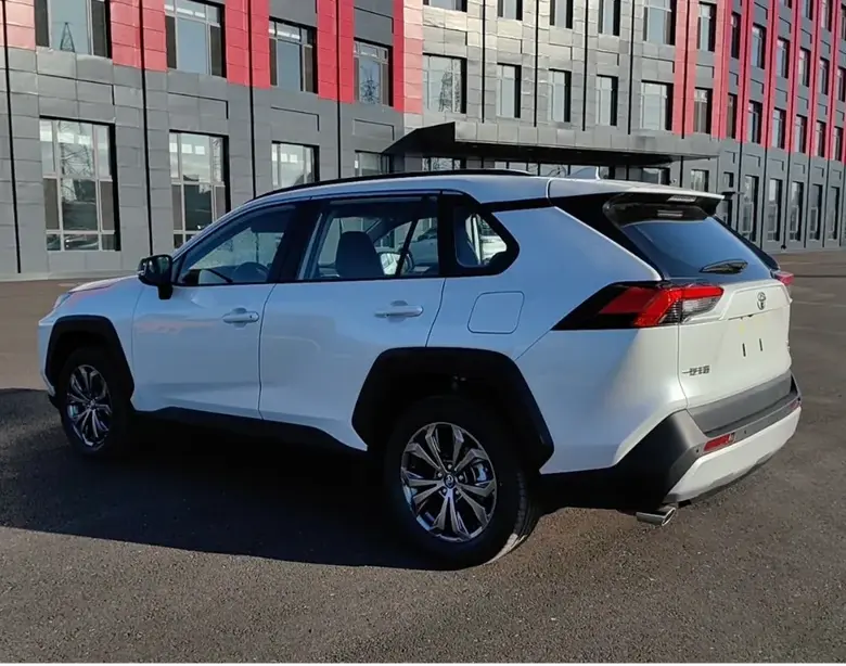 Отзыв от Анны про покупку автомобиля Toyota RAV4