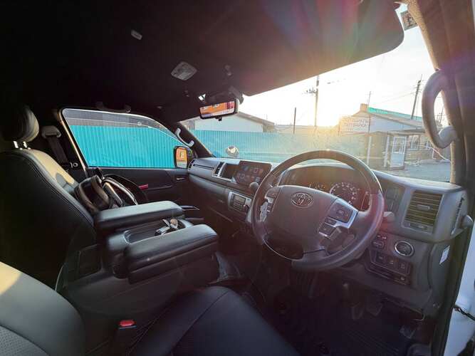 Toyota HIACE super GL