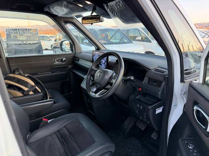 Honda Stepwgn Spada Premium line