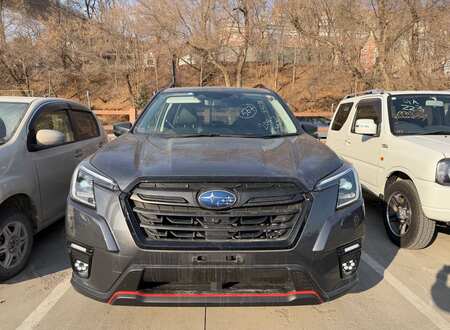 Subaru Forester X-Break e-boxer 2022 года гибридный из Японии (утильсбор не нужен)